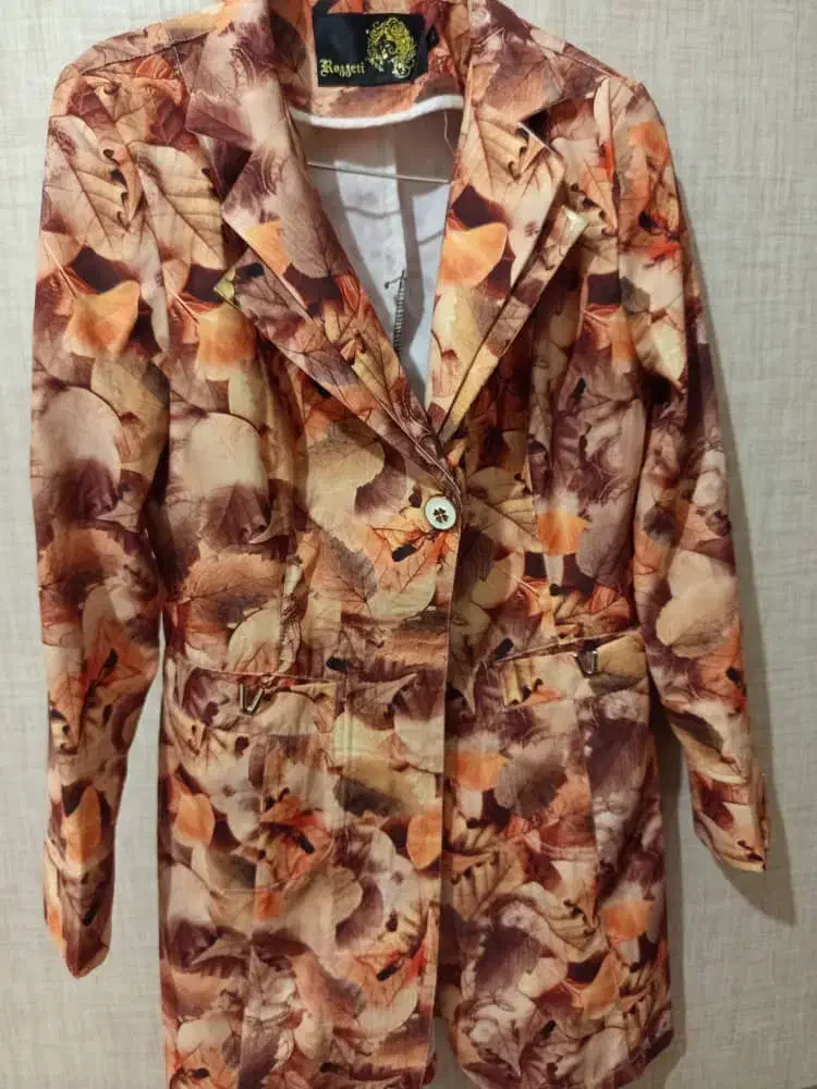 مانتو نونو|لباس|صدرا-فارس, فاز ۱|دیوار