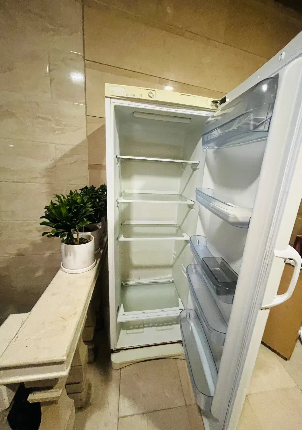 فروش یخچال خارجی ( ایتالیایی ) برند ایندزیت|یخچال و فریزر|رشت, رشتیان|دیوار