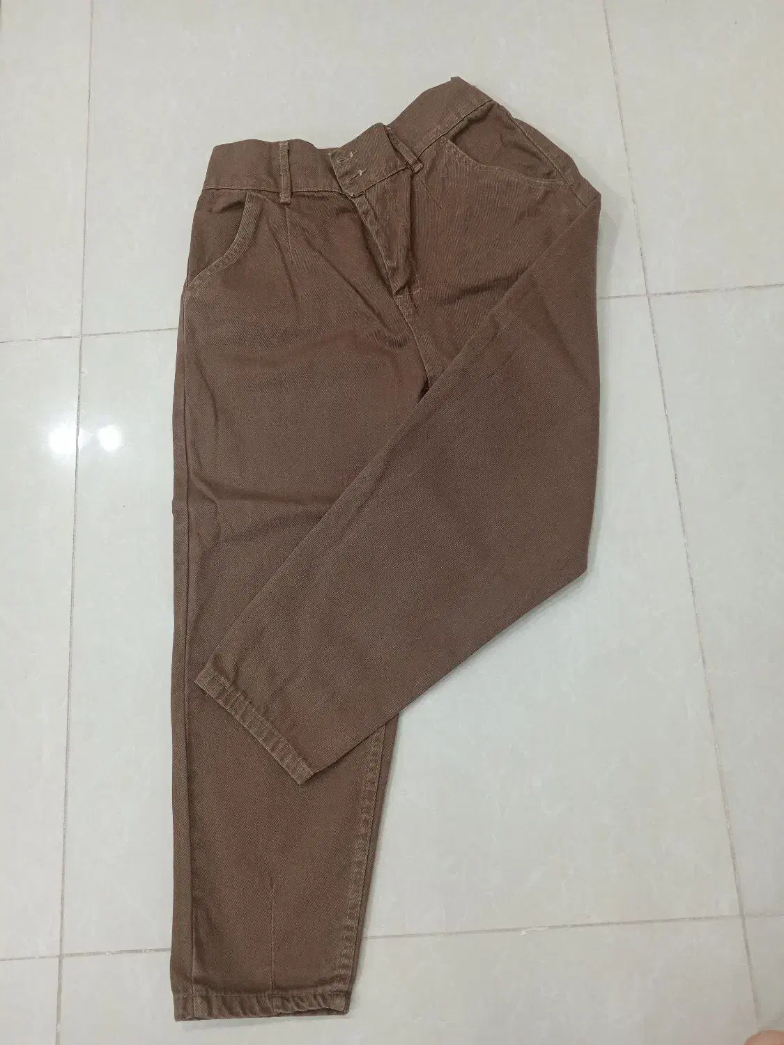 شلوار|لباس|میانه, |دیوار