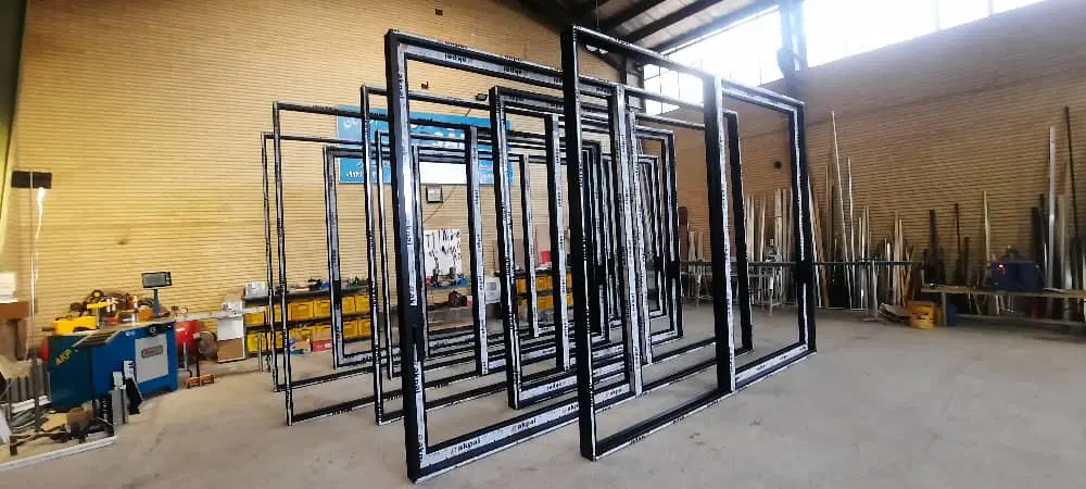 درب و پنجره UPVC و آلومینیوم کیفیت تضمینی|مصالح و تجهیزات ساختمان|تبریز, |دیوار