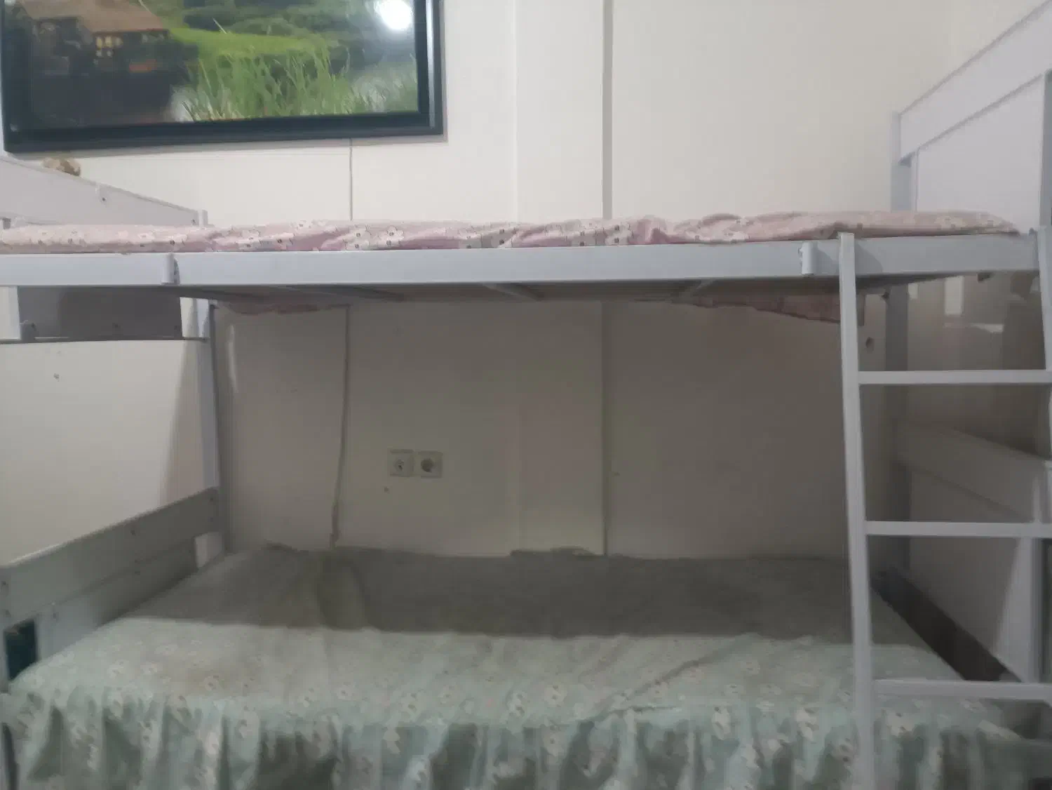 تخت فلزی سالم دو طبقه|تخت و سرویس خواب|مشهد, امیریه|دیوار