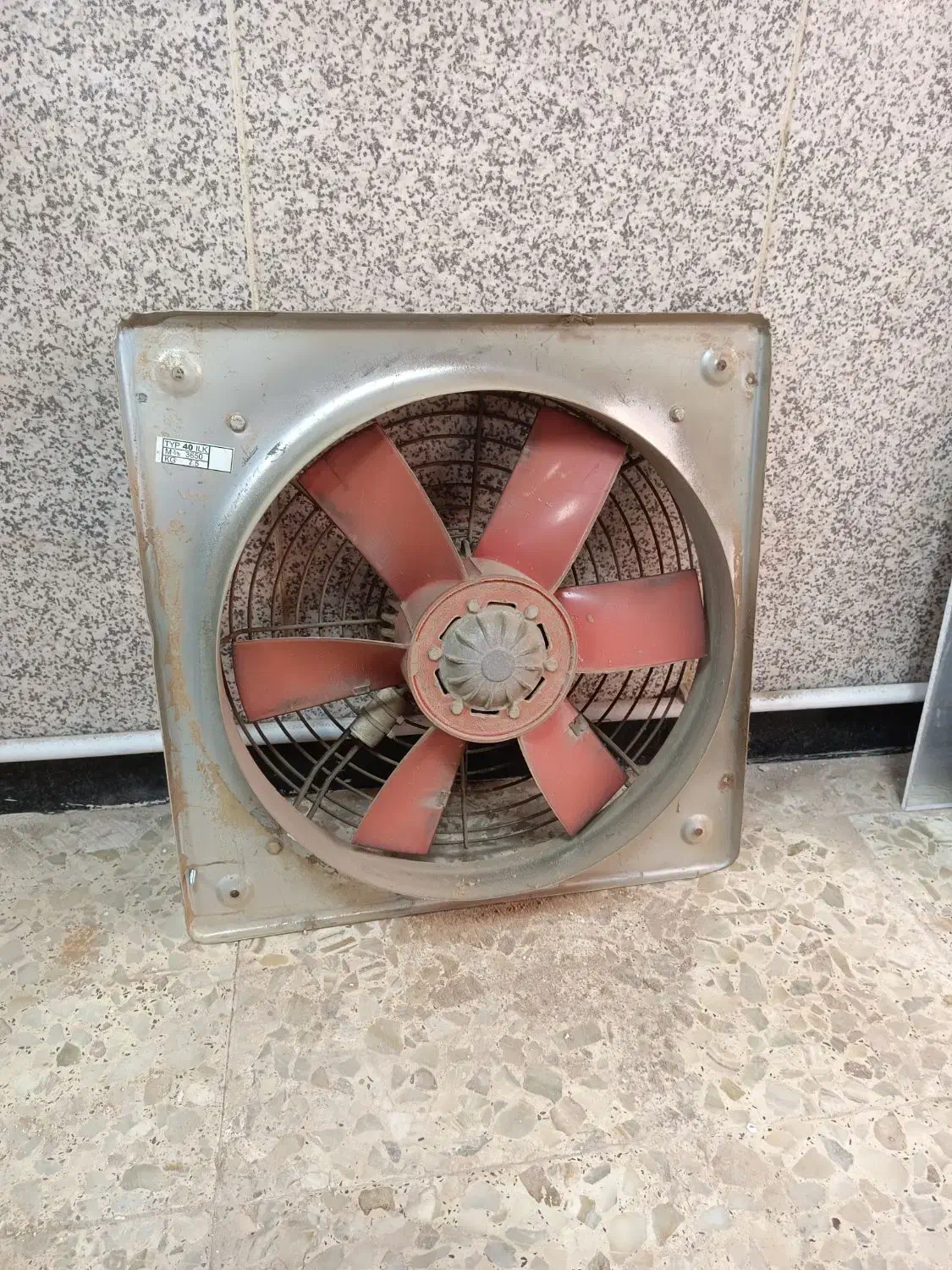 هواکش صنعتی سایز ۵۰ ۶ پره|پنکه و تصفیه‌کنندهٔ هوا|اردبیل, |دیوار