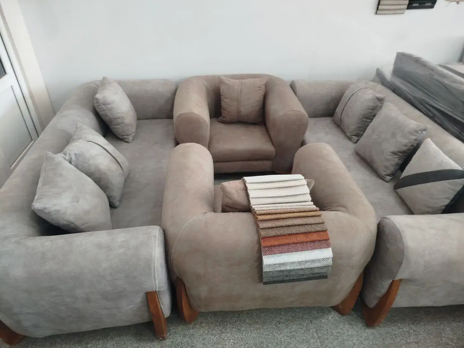 مبل راحتی ۸نفره|مبلمان خانگی و میز عسلی|رزن, |دیوار