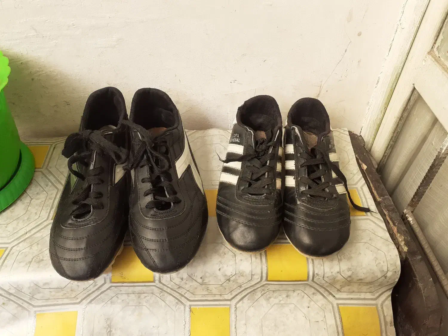 کفش اسپرت چمن|کیف، کفش، کمربند|بروجرد, |دیوار