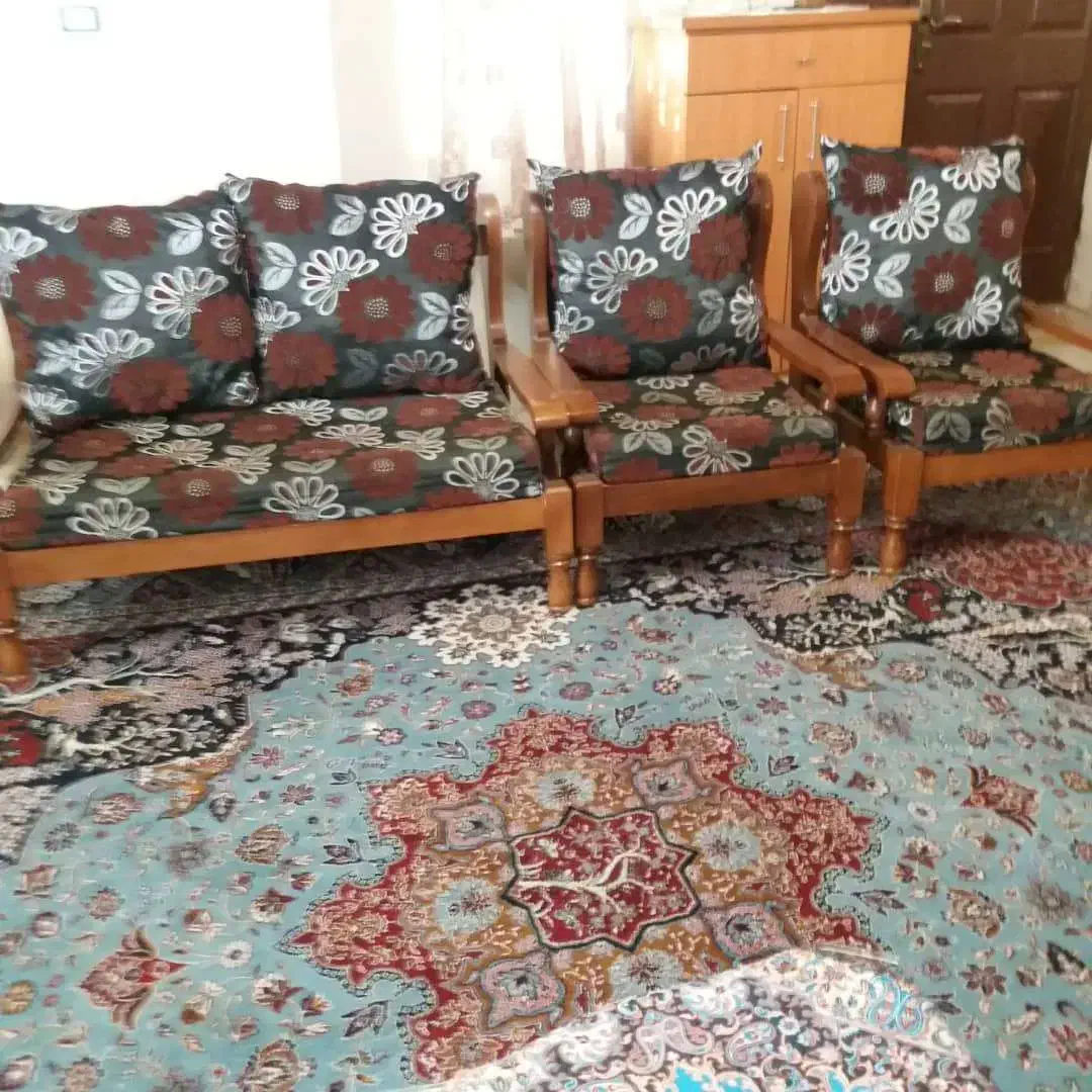 یک دست مبلمان راحتی کارکرده و کاملا سالم|مبلمان خانگی و میز عسلی|نشتارود, |دیوار