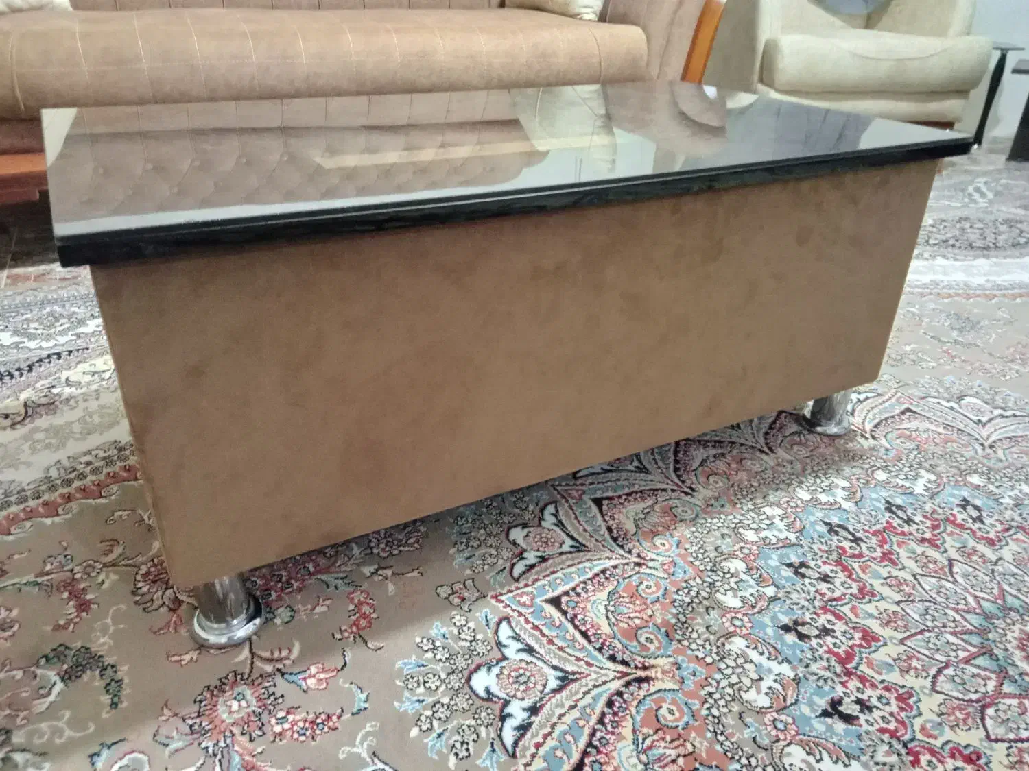 جلو مبلی بزرگ|مبلمان خانگی و میز عسلی|قزوین, |دیوار