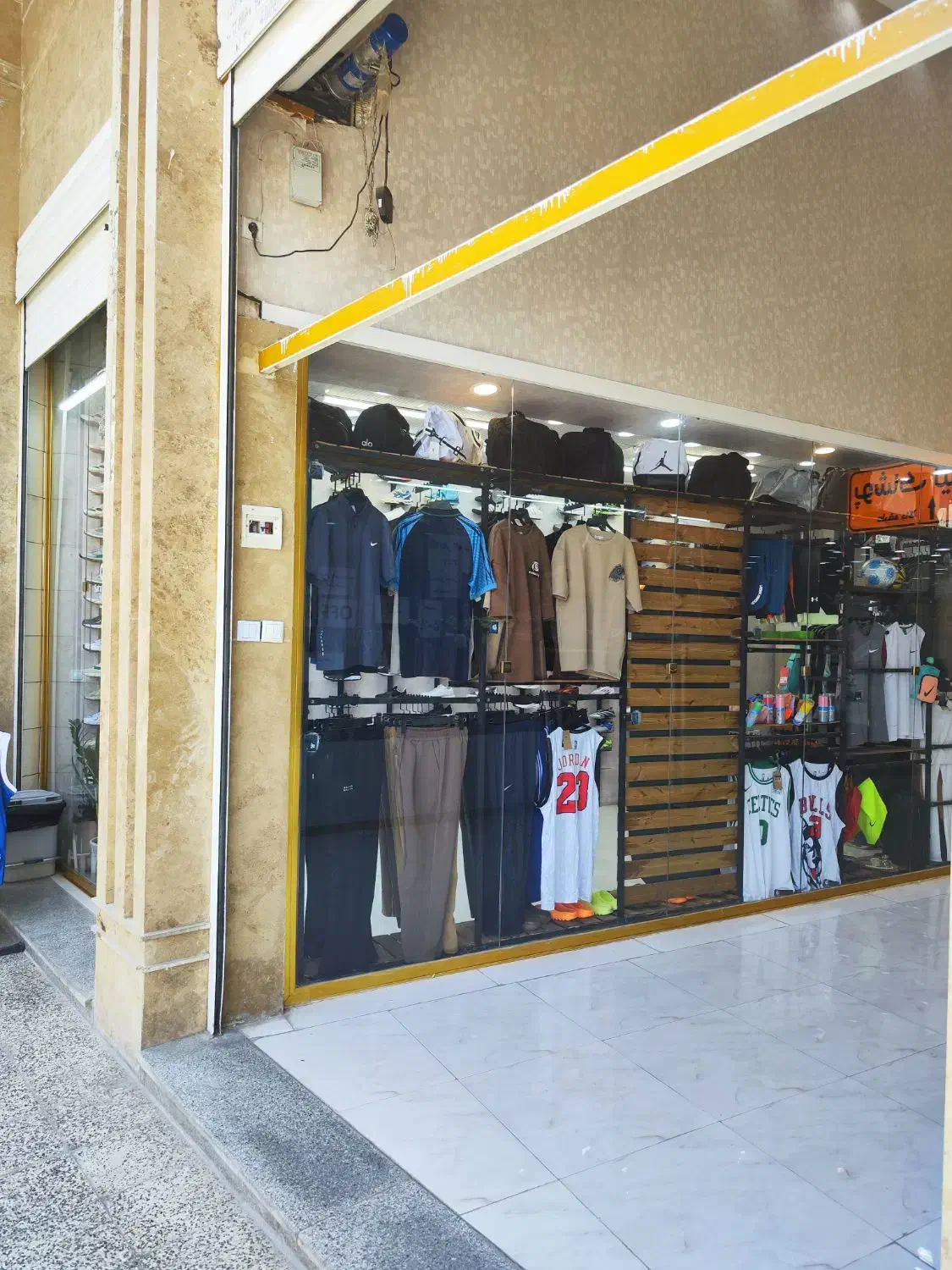 واحد تجاری / پاساژ برلند|فروش مغازه و غرفه|دوگنبدان, |دیوار