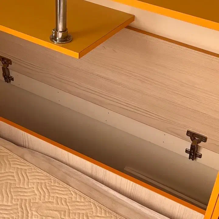 تخت دوطبقه کودک و نوجوان در حد نو|تخت و سرویس خواب|خمینی‌شهر, |دیوار