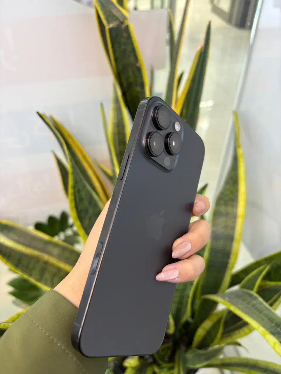 iPhone16mx 256g ریجسترشده در حدنو|موبایل|اصفهان, مفتح|دیوار