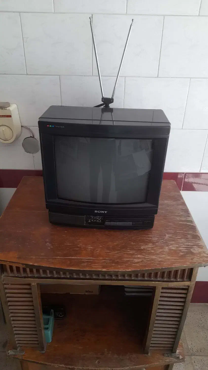 فروش یک دستگاه تلویزیون رنگی ۱۴اینچ|تلویزیون و پروژکتور|بناب, |دیوار