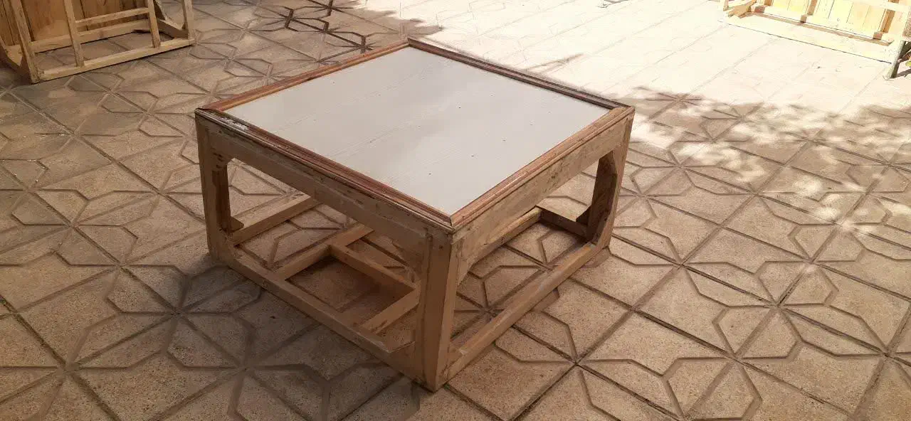 کرسی سنتی|صندلی و نیمکت|سرخه, |دیوار