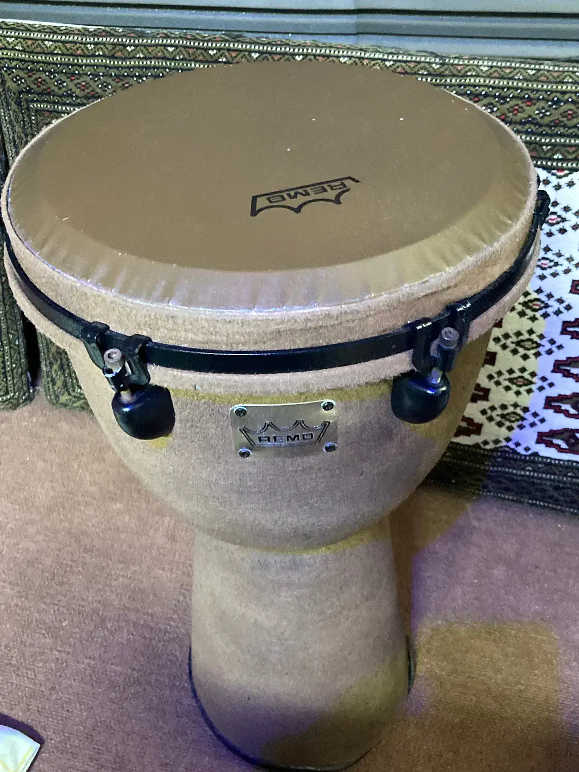 ساز جیمبی رمو نو|درام و پرکاشن|آمل, |دیوار