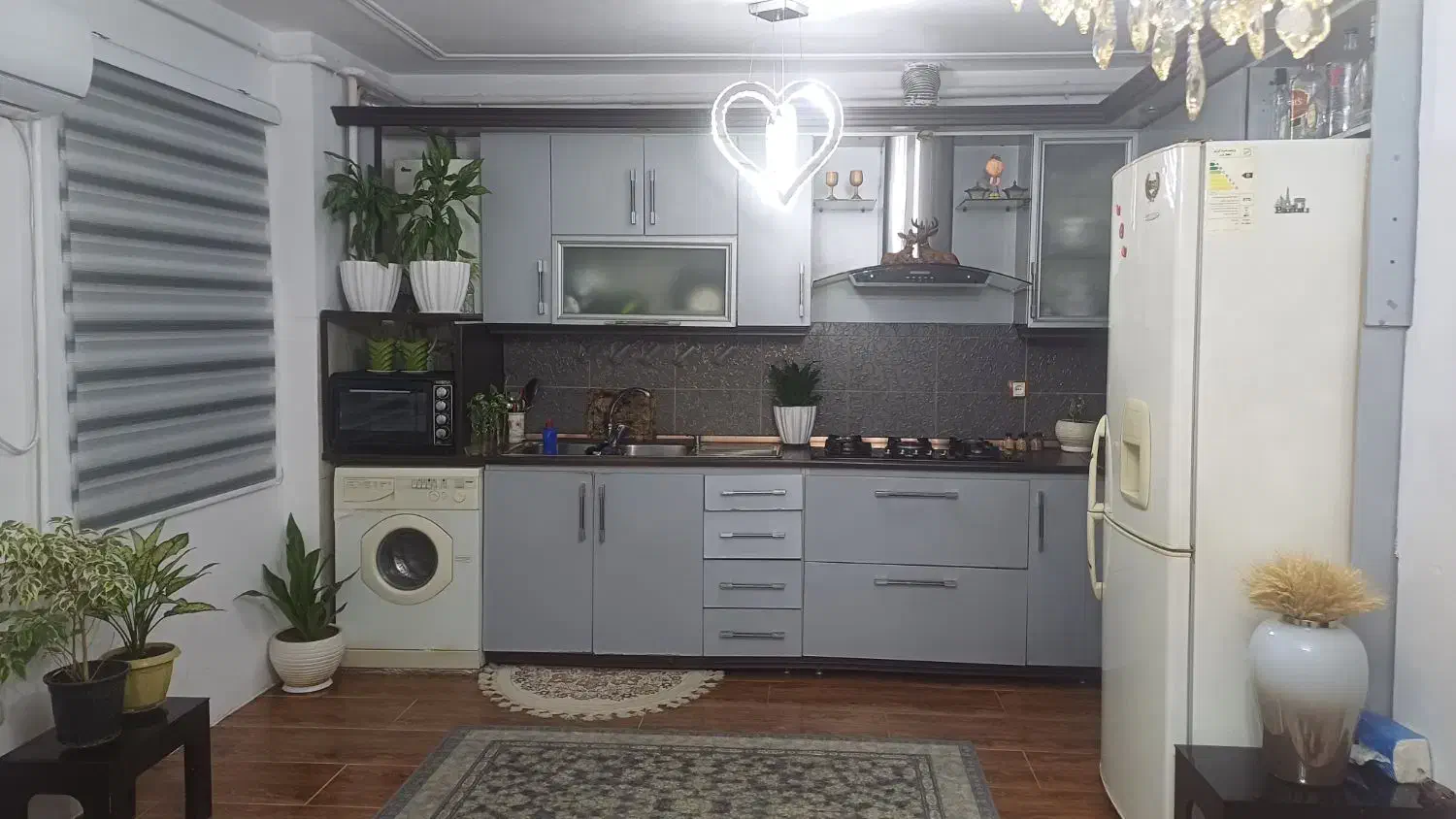 آپارتمان چندقدمی براصلی فلسطین|فروش آپارتمان|رشت, فلسطین|دیوار