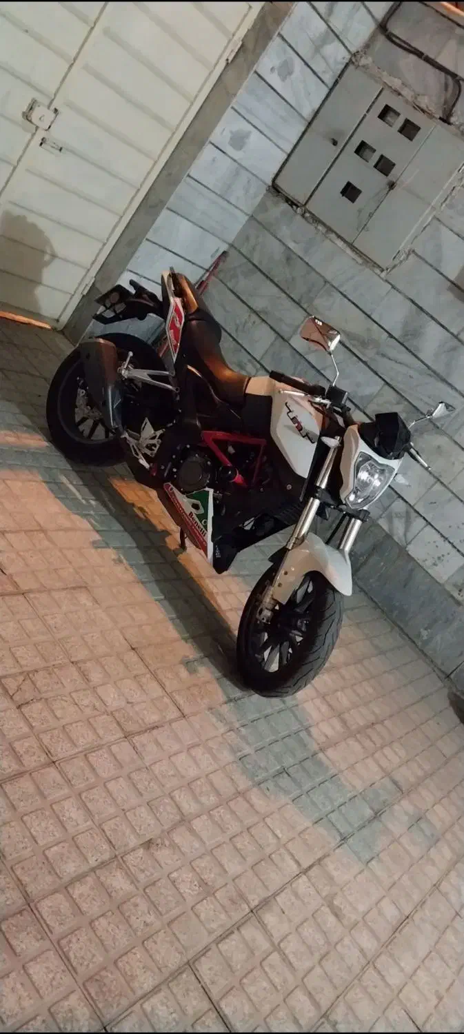 بنلی تک 250لازرورقی در حد صفر|موتورسیکلت|تهران, مرزداران|دیوار