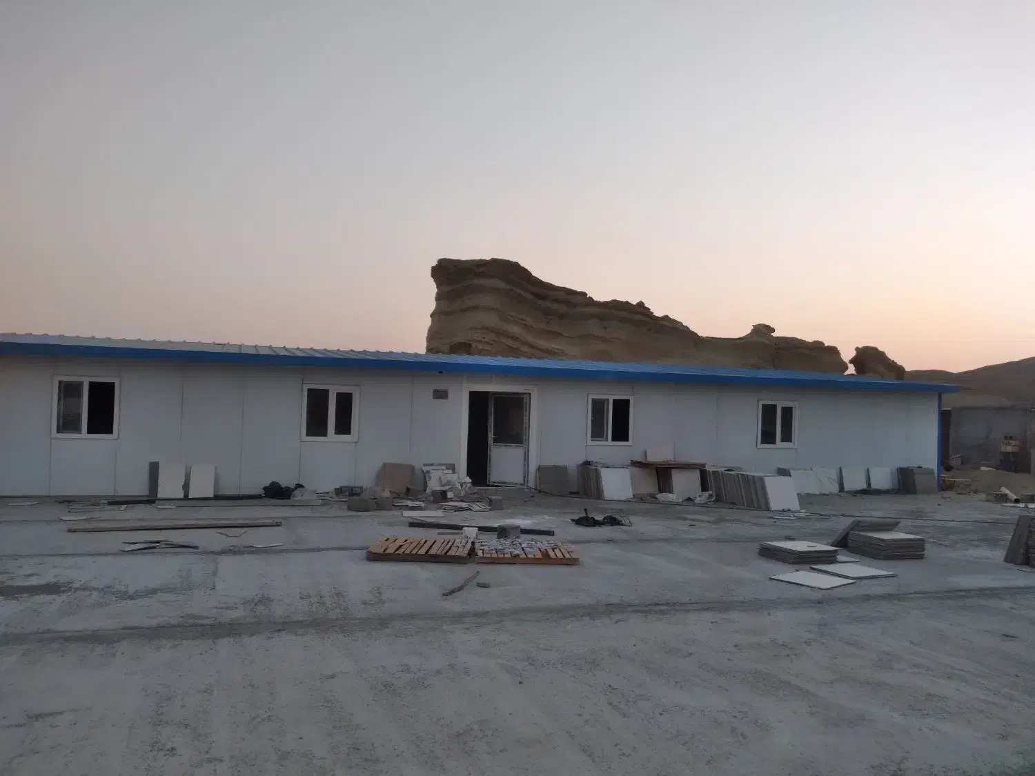 جوشکاری سایبان سقف سوله ساندویچ پنل|خدمات پیشه و مهارت|میناب, |دیوار