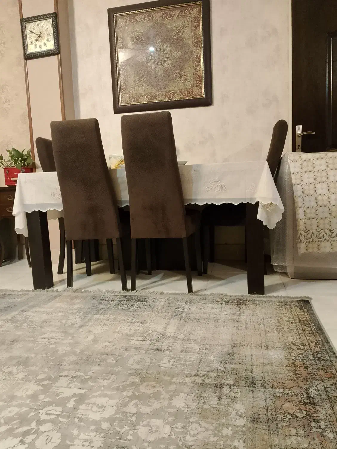 فروش میز تلویزیون و میز ناهار خوری به قیمت مناسب|میز و صندلی غذاخوری|شاهینشهر, فدک|دیوار