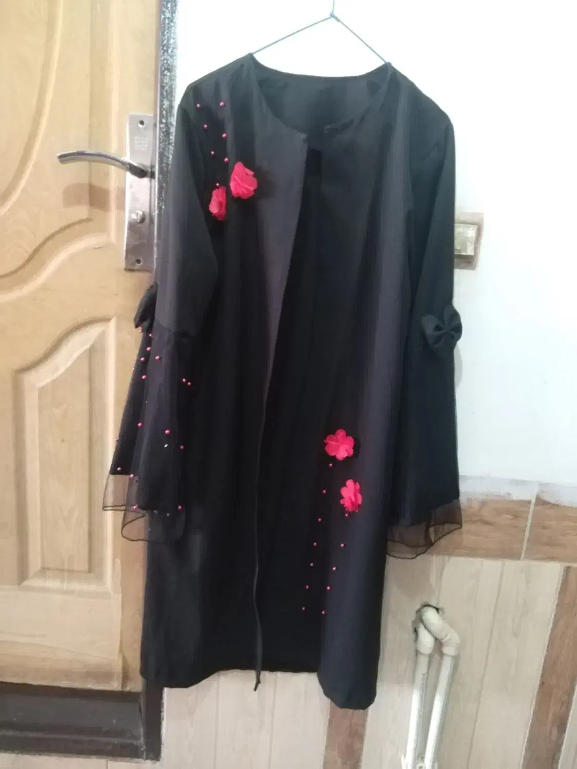 مانتو|لباس|سبزوار, غرب نیروگاه|دیوار