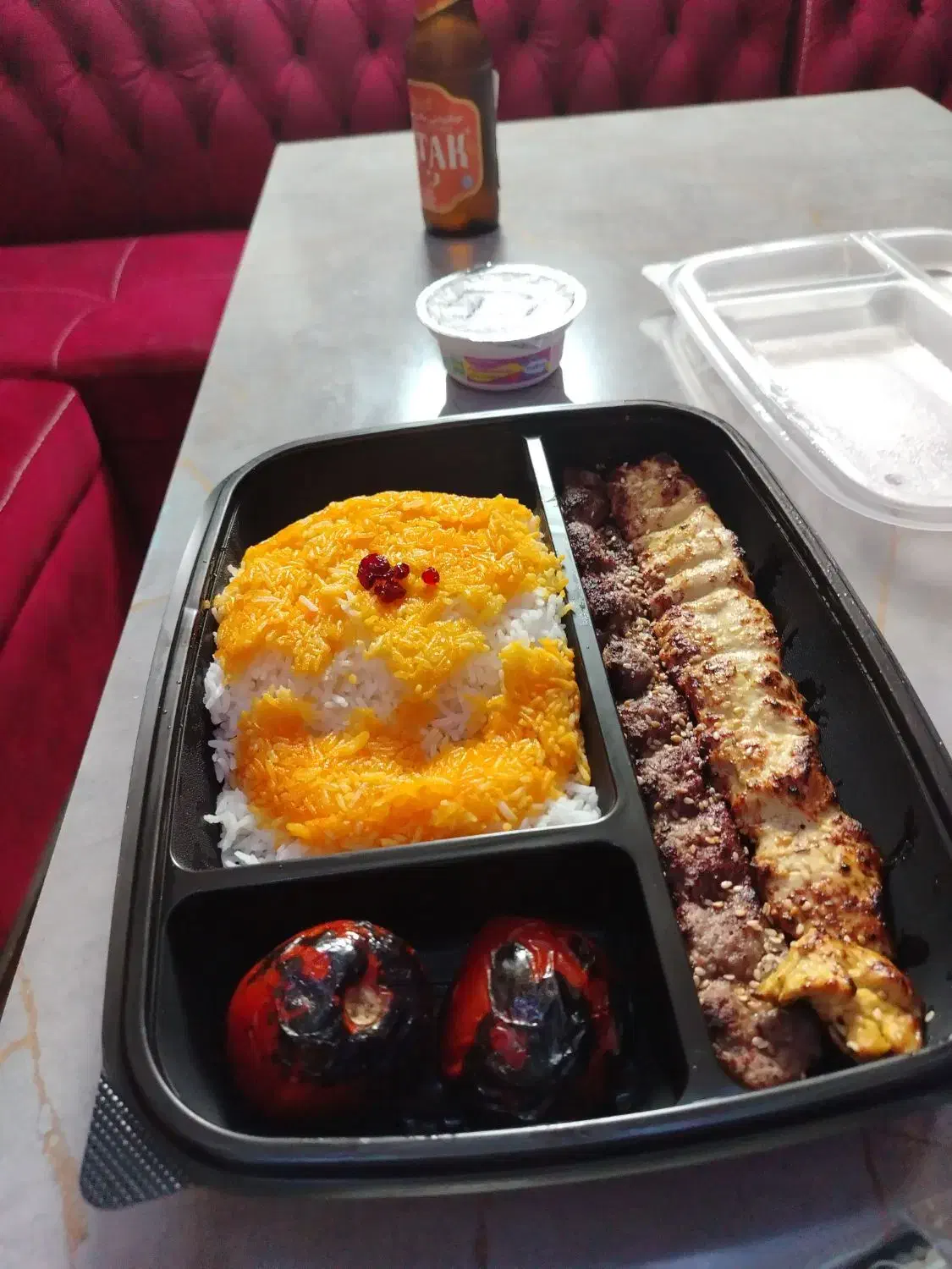 نیروی خانوم برای تمیزکاری رستوران(شیفت شب)|استخدام خدمات فروشگاه و رستوران|نیشابور, بلوار گلها|دیوار