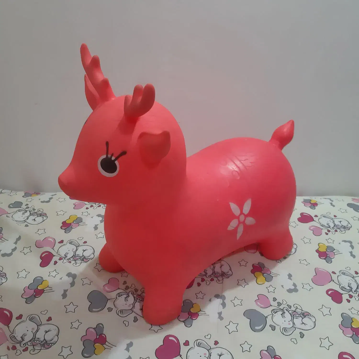 گوزن بادی|اسباببازی بچه|رشت, گلباغ نماز|دیوار