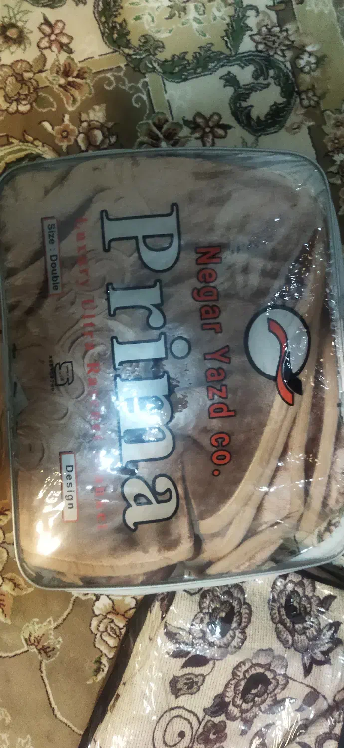 روفرشی ۱۲متری و 2عدد پتو گلبافت دونفره|رختخواب، بالش، پتو|نهاوند, |دیوار