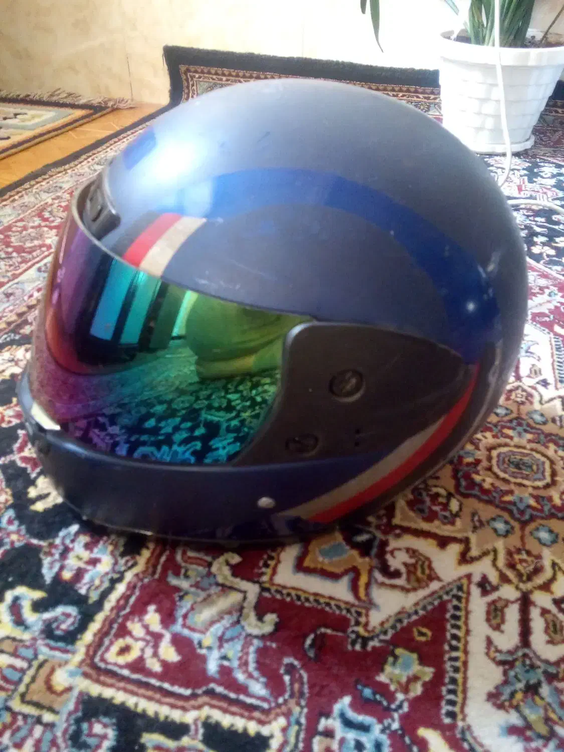 کلاه ایمنی|کیف، کفش، کمربند|مراغه, |دیوار