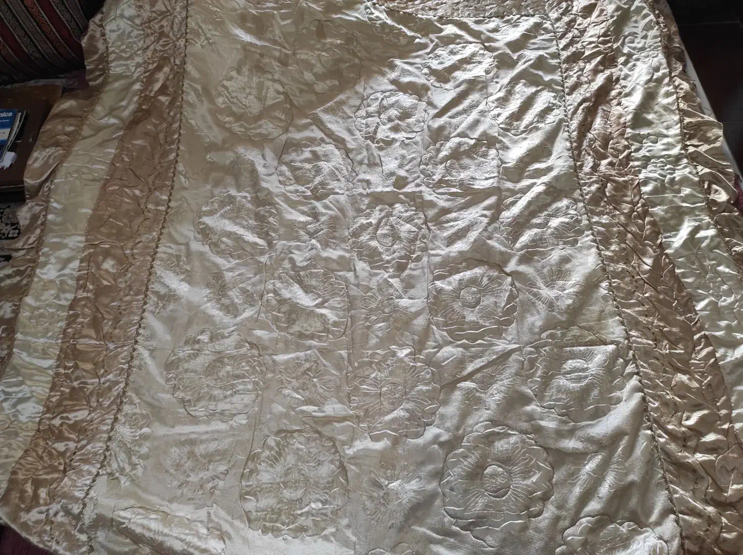 رو تختی طلایی دونفره|سرویس روتختی|بروجرد, |دیوار