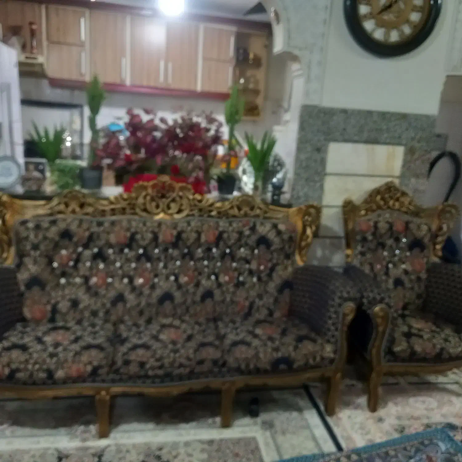 مبل ۸نفره سلطنتی|مبلمان خانگی و میز عسلی|قدس, شهر‌قدس|دیوار