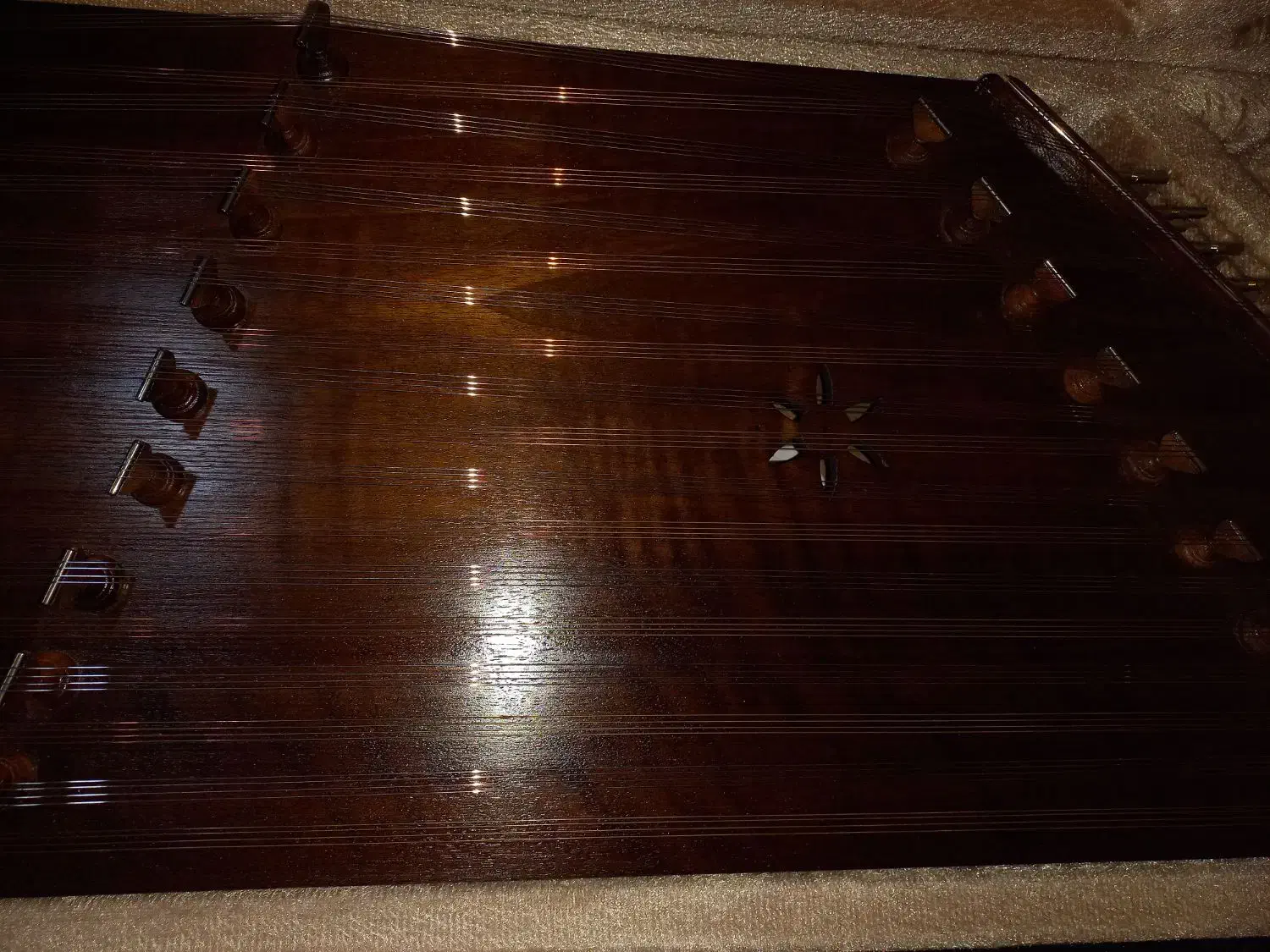 سنتور طلوعی|سازهای سنتی|رشت, شهرک آیت الله منتظری|دیوار