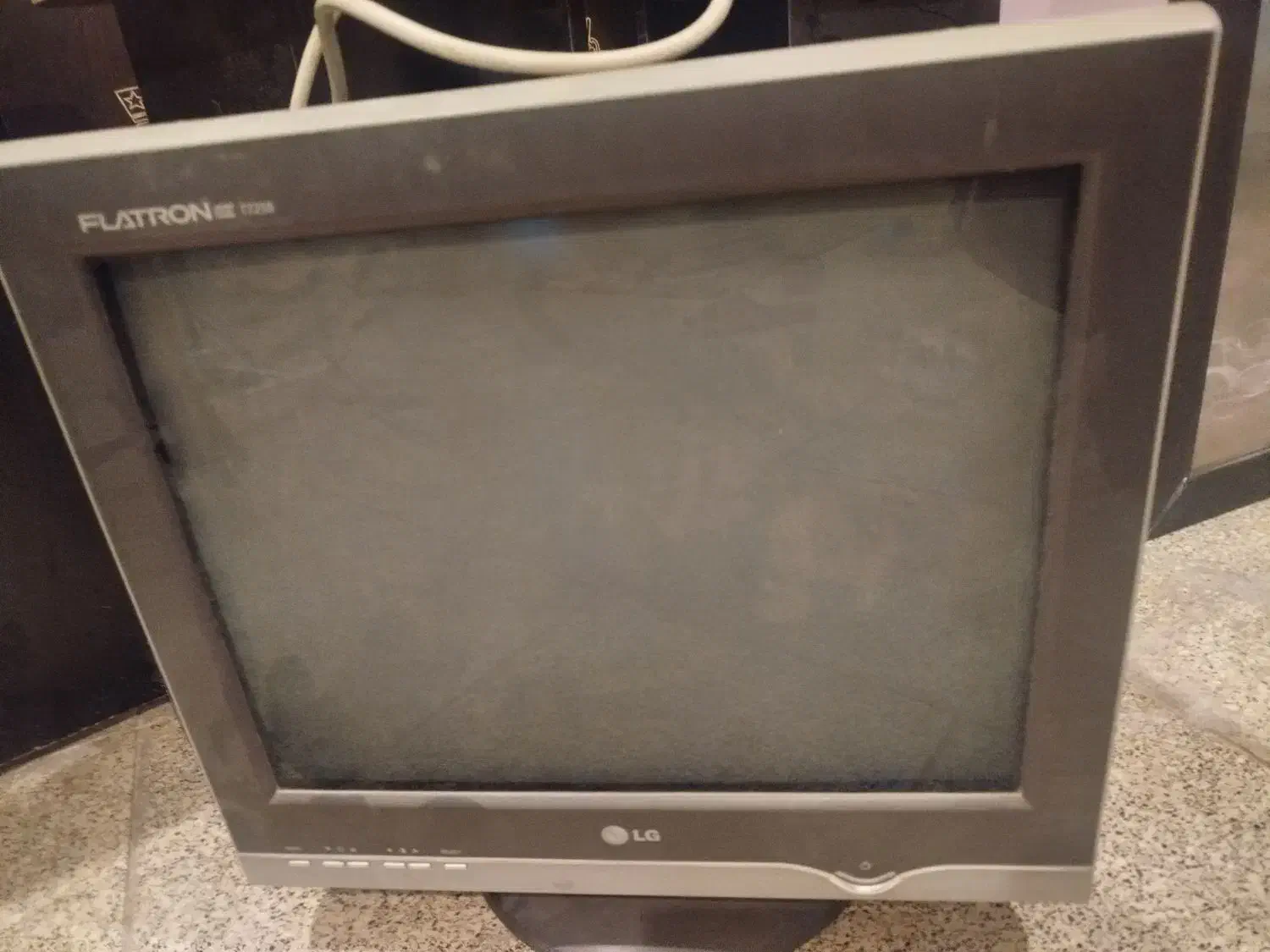 مانیتور قدیمی کاملا سالم|رایانه رومیزی|شیروان (خراسان), |دیوار