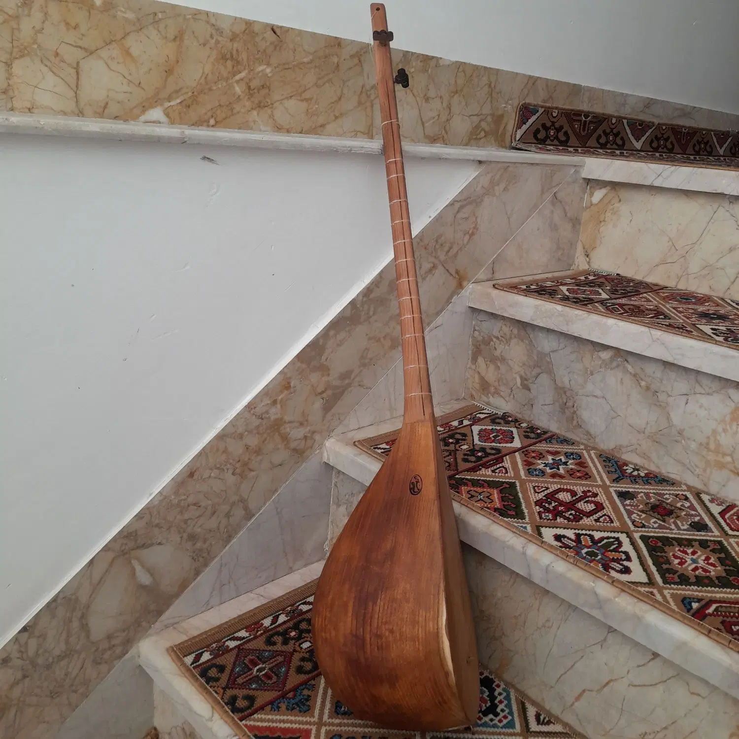 دوتار|سازهای سنتی|شیروان (خراسان), |دیوار