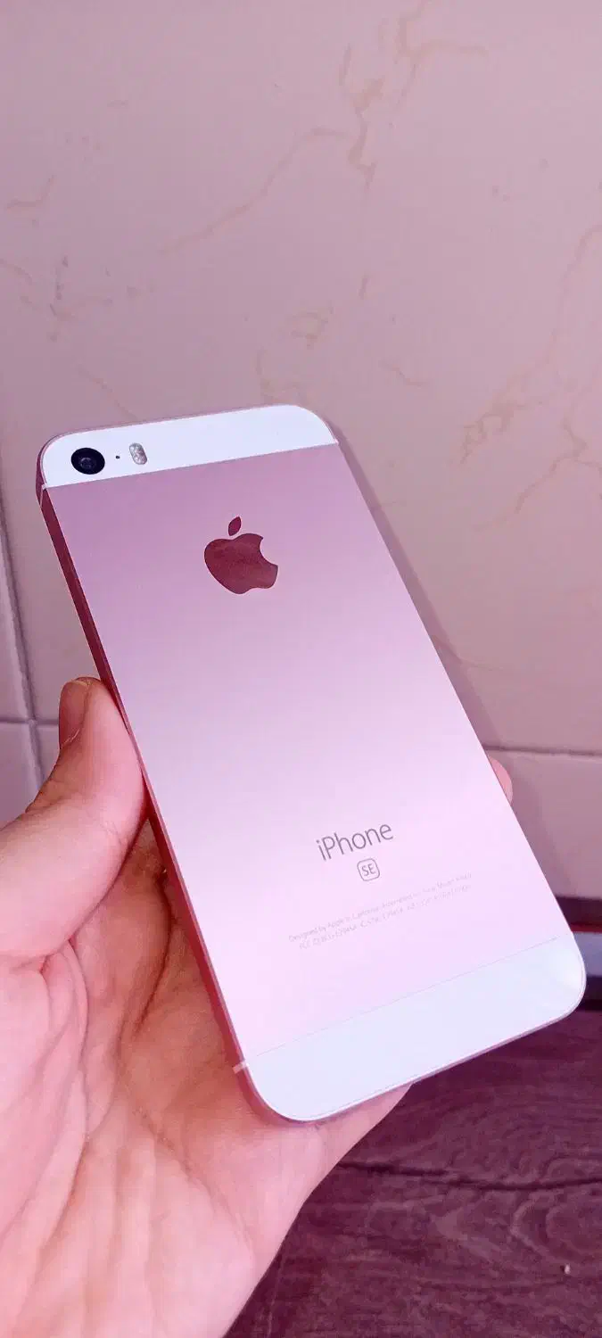 گوشی آیفون SE مدل 2016 رزگلد|موبایل|مشهد, شهید هاشمی نژاد|دیوار