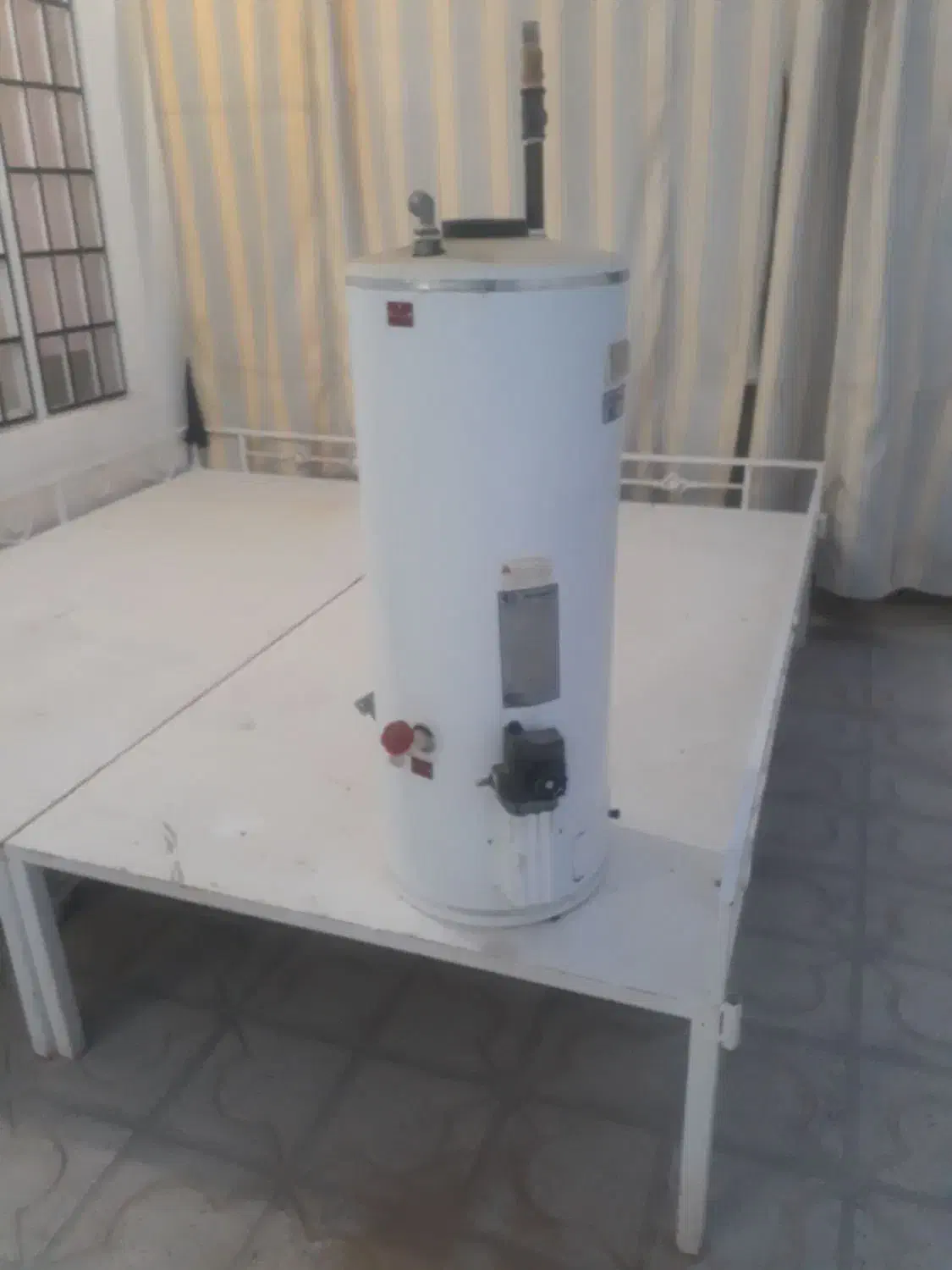 آبگرمکن 50لیتری دیواری|آبگرمکن، پکیج، شوفاژ|مرودشت, رامجرد یک|دیوار