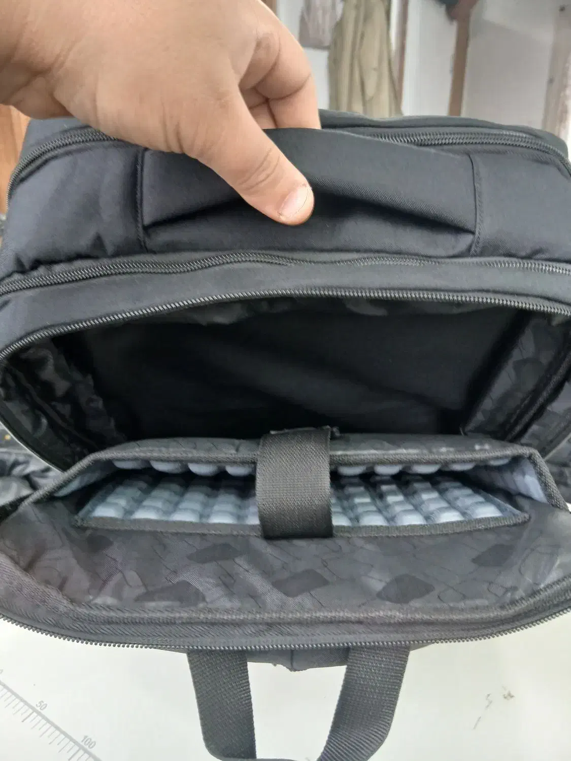 کیف‌دوشی|کیف، کفش، کمربند|رشت, سلیمانداراب|دیوار