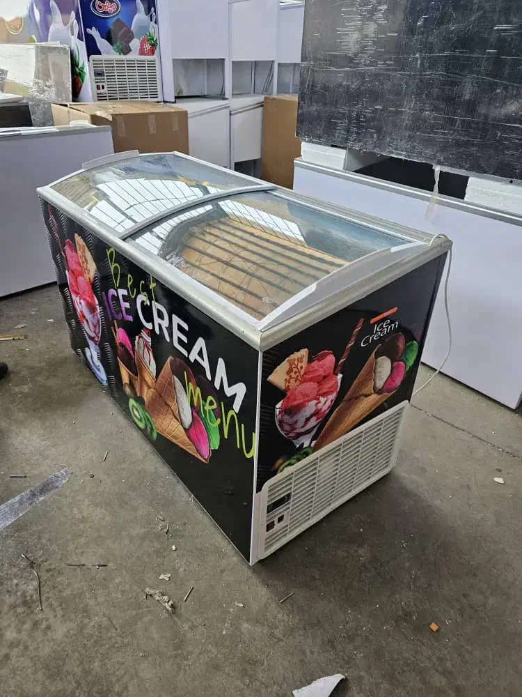 فریزرصندوقی بزرگ و کم کارکرد|فروشگاه و مغازه|سبزوار, رباط|دیوار