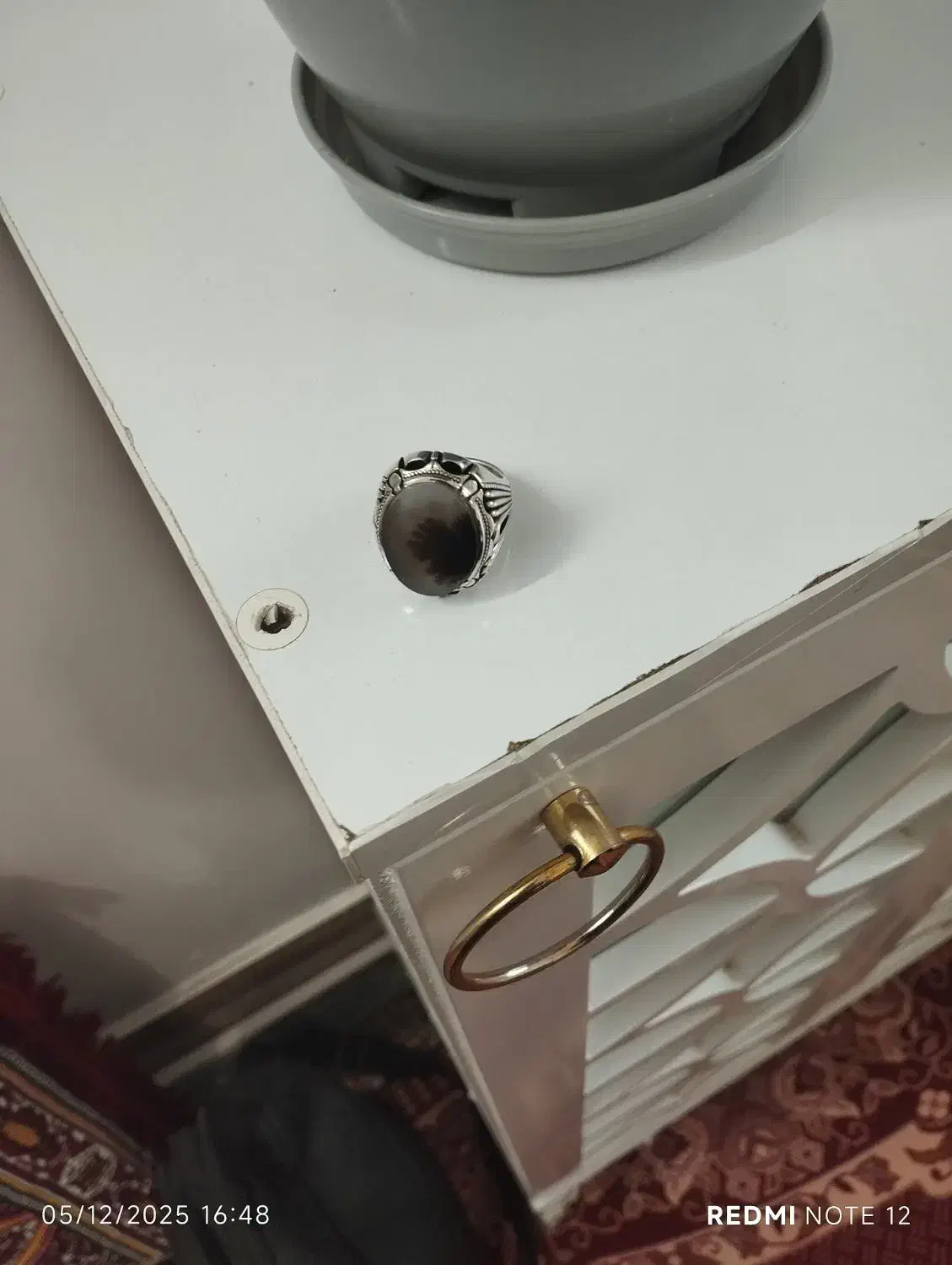 فرشی|زیورآلات و اکسسوری|میانه, |دیوار