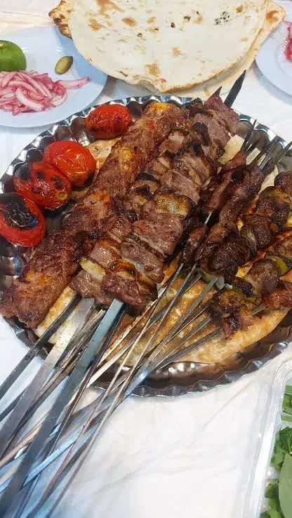 همکاری در جگرکی|استخدام خدمات فروشگاه و رستوران|کرمانشاه, |دیوار