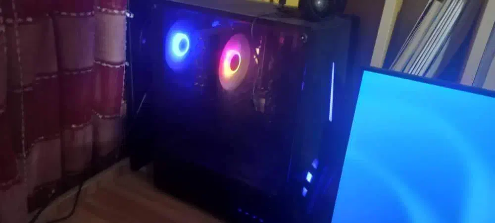 پی سی گیمینگ|رایانه رومیزی|اصفهان, چرخاب|دیوار