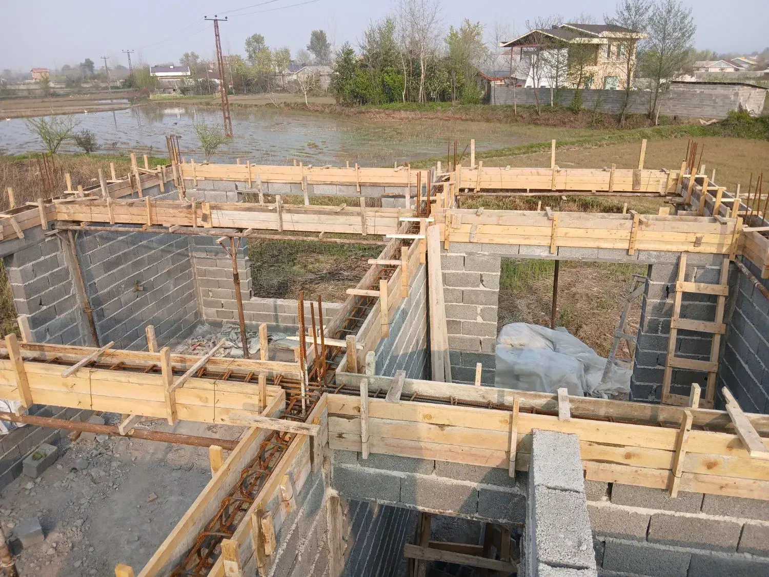 نیاز به کارگر بنایی|استخدام معماری، عمران و ساختمانی|سنگر, |دیوار