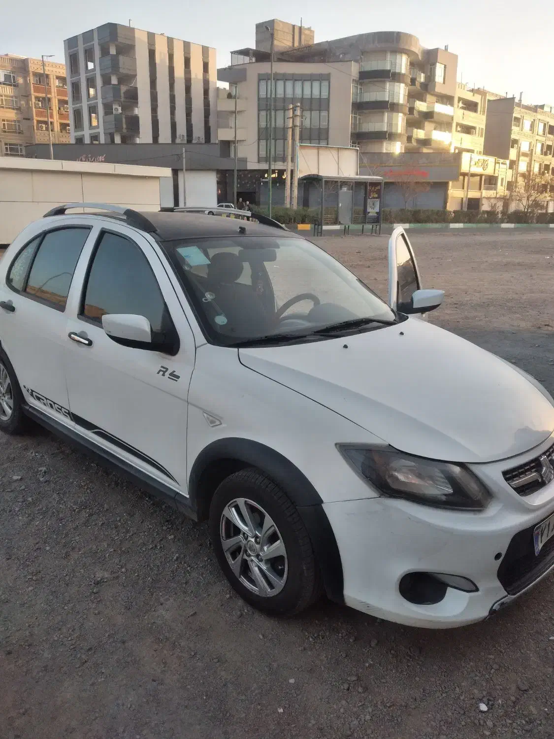 فروشی|خودرو سواری و وانت|ساوه, |دیوار