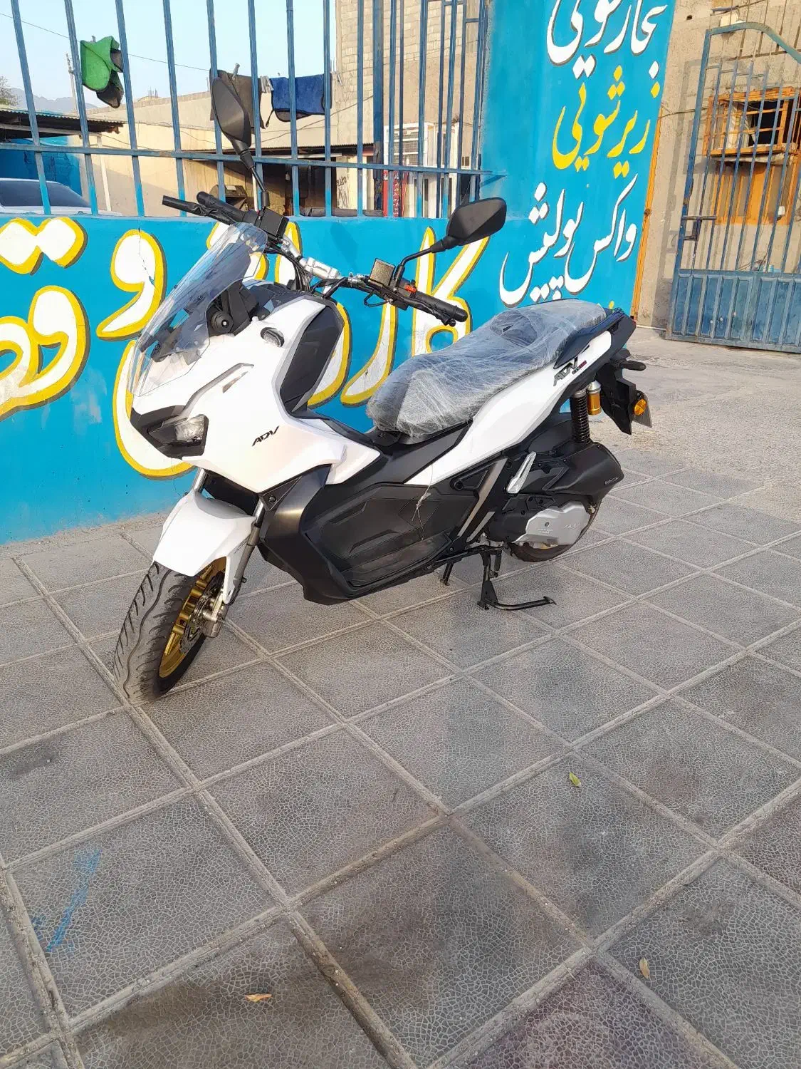 موتور ADVشرکت کبیر مشابه صفر قابل شرایط|موتورسیکلت|خورموج, |دیوار