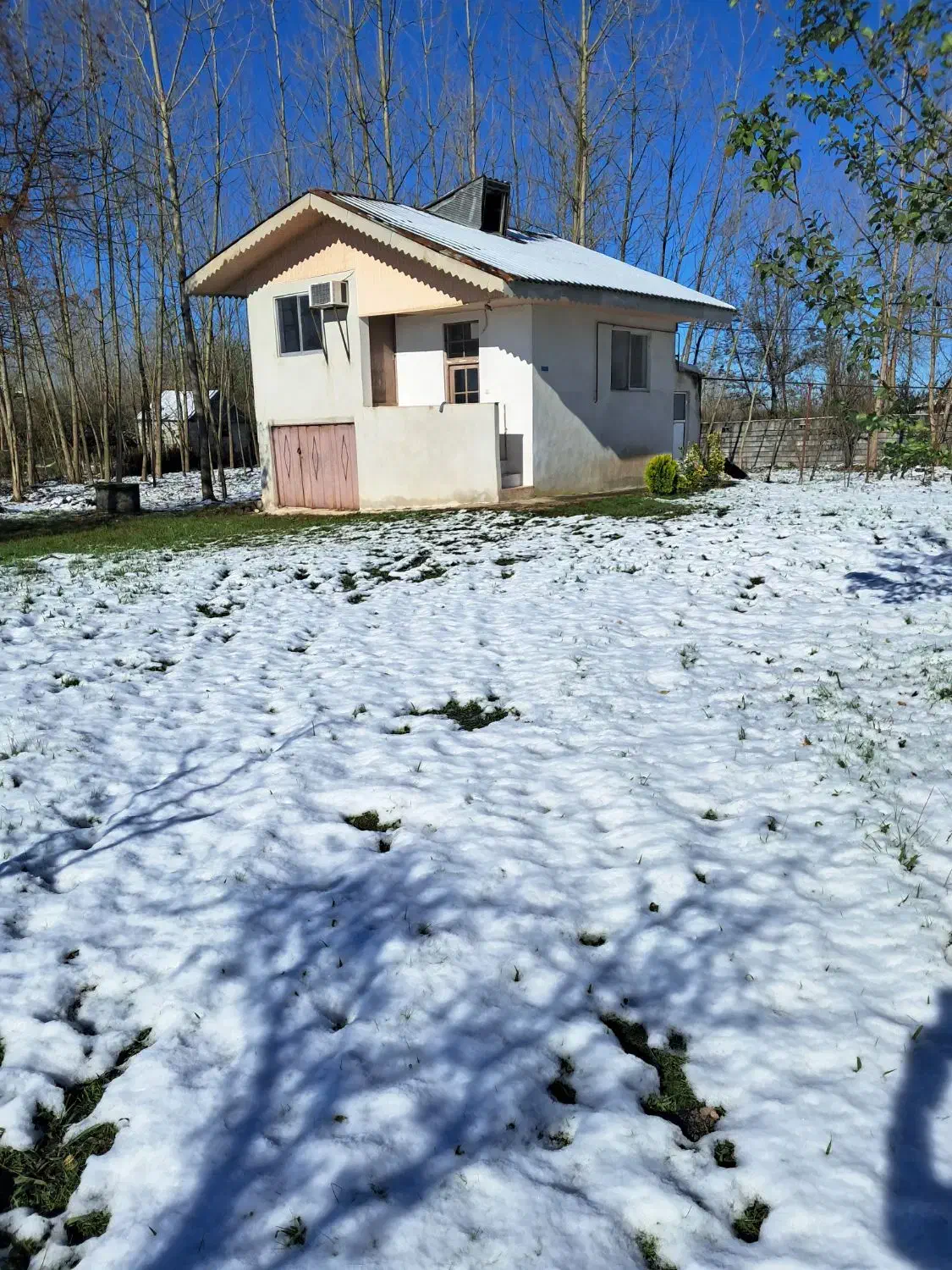 باغ ویلای لوکس جنگلی 1500 متری با تمام امکانات|اجارهٔ کوتاه‌مدت ویلا و باغ|کوچصفهان, |دیوار