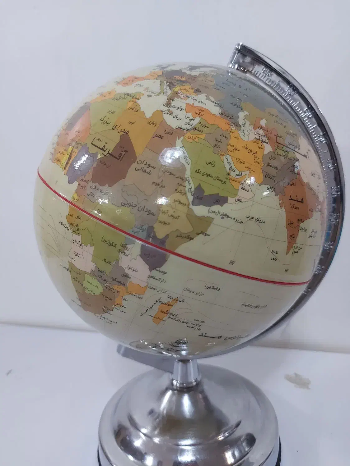 کره جغرافیایی|لوازم التحریر|آستانه اشرفیه, |دیوار