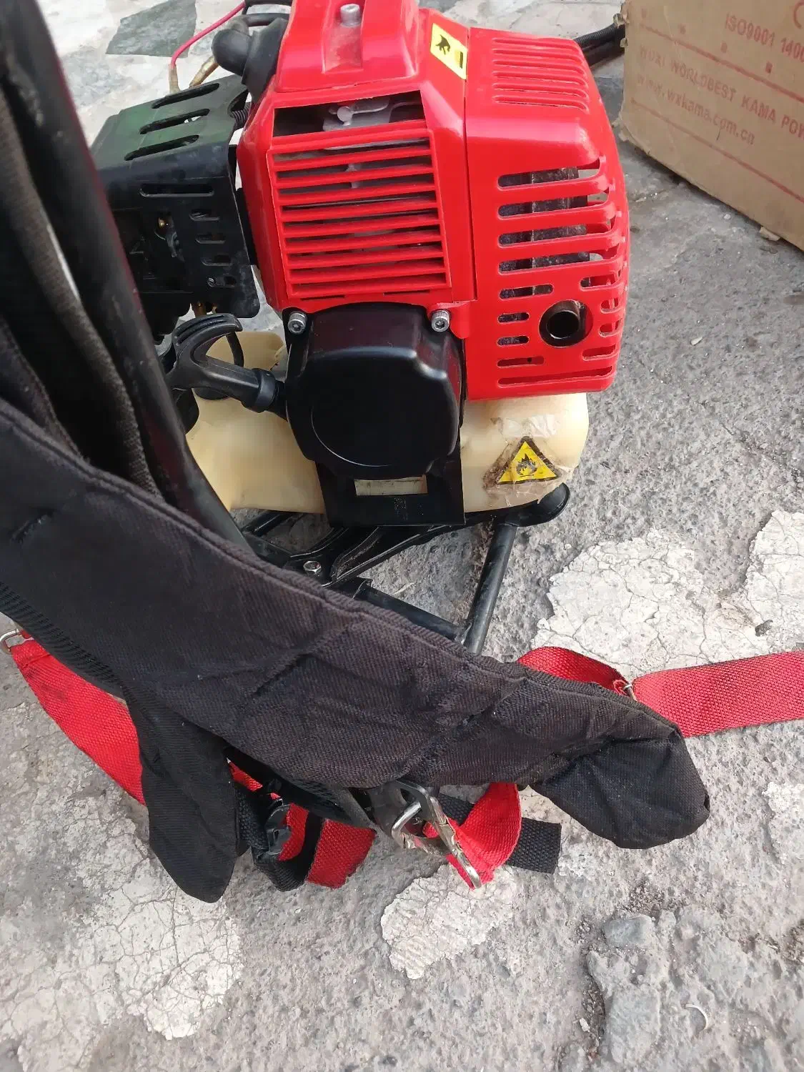 علف زن پشتی KNC|ماشینآلات صنعتی|میانه, |دیوار