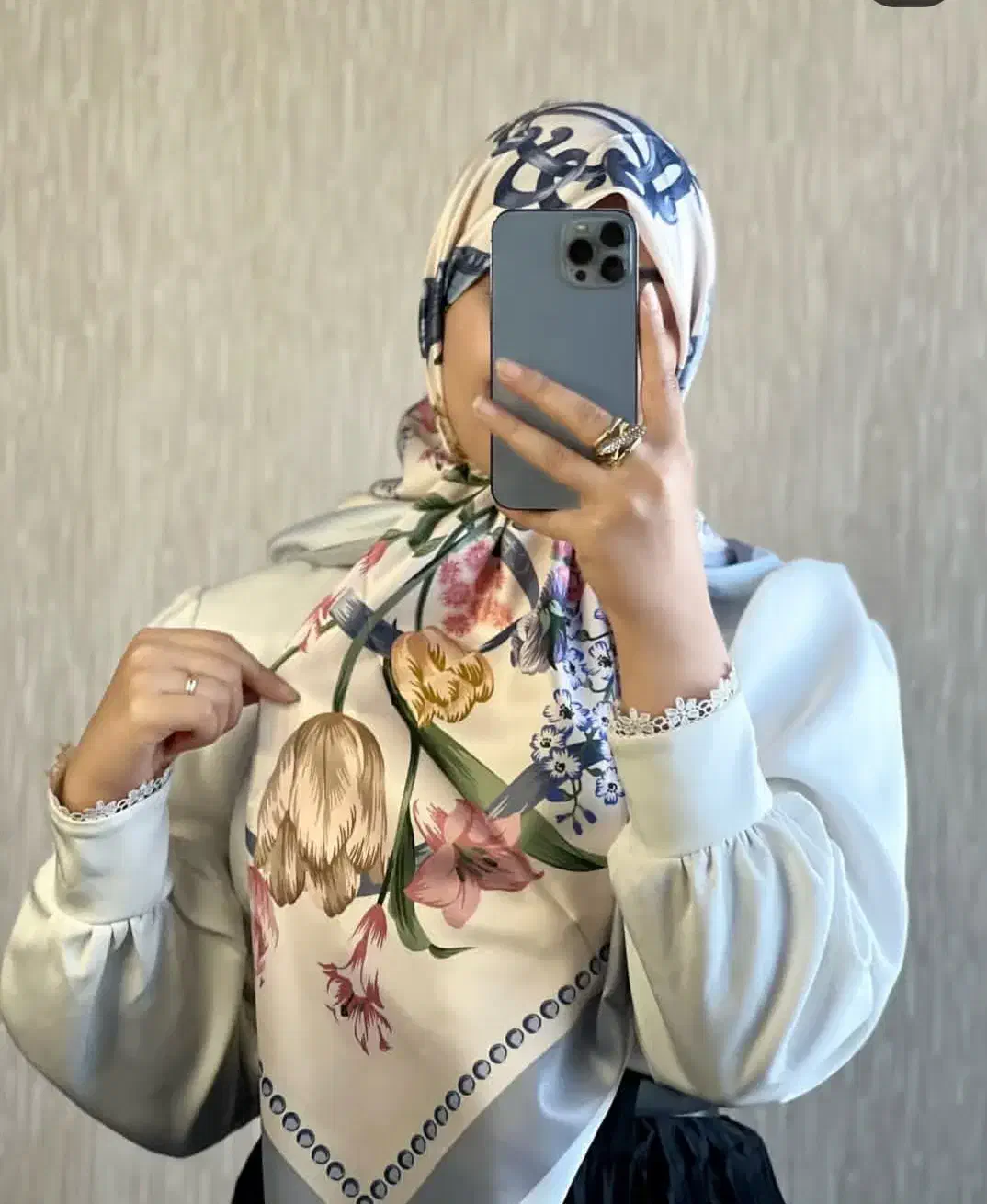 فروش روسری ابریشم توییل ایرانی|عمده‌فروشی|ری, سیزده آبان|دیوار