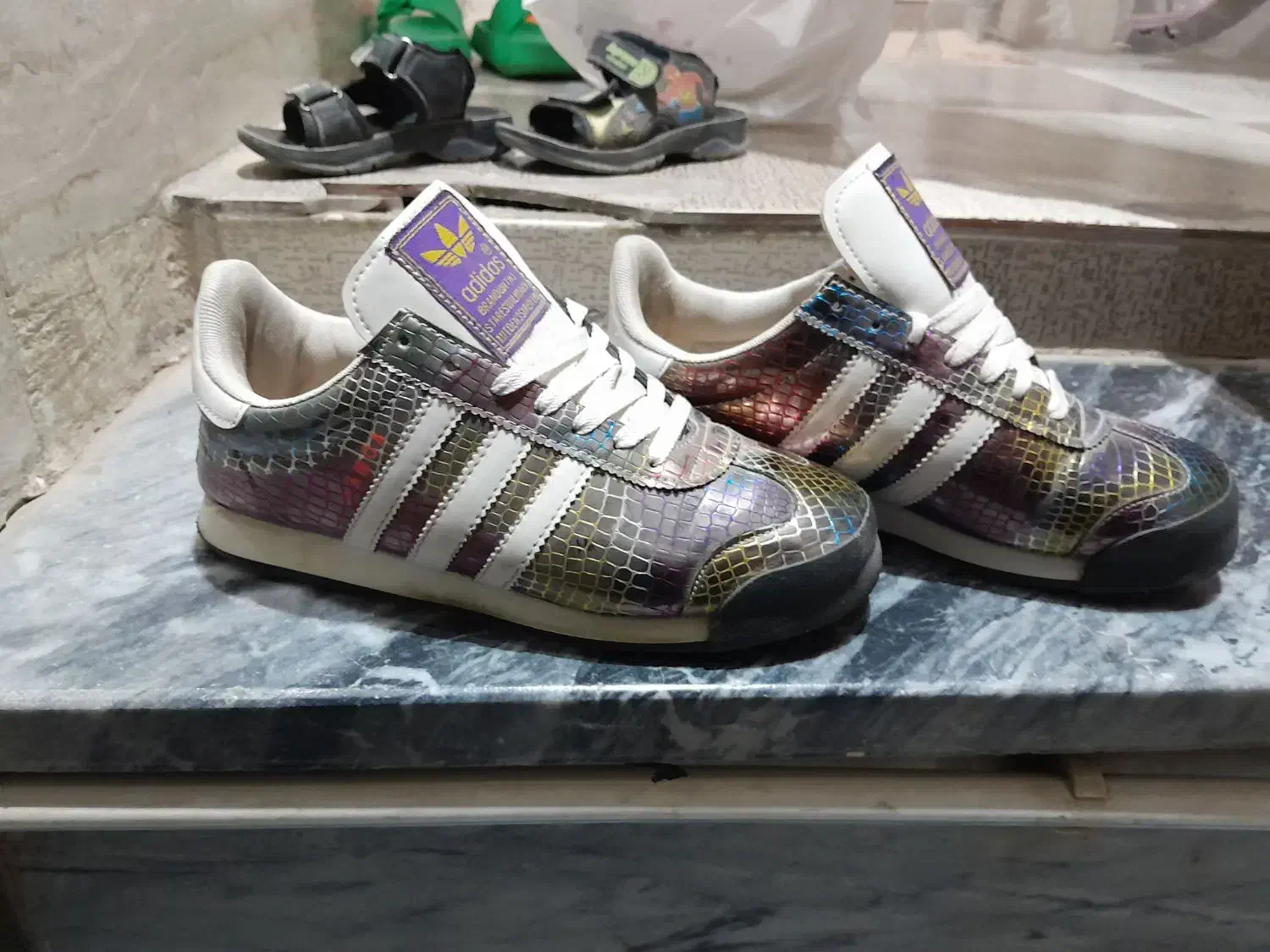 یک جفت کتونی آدیداس نونو|کیف، کفش، کمربند|خرم‌آباد, |دیوار