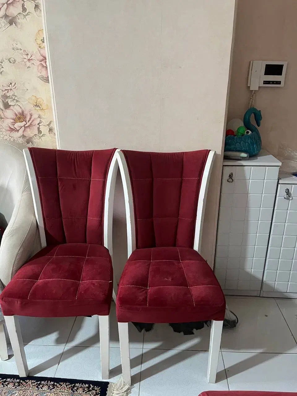 مبل راحتی|مبلمان خانگی و میز عسلی|قم, باغ کرباسی|دیوار