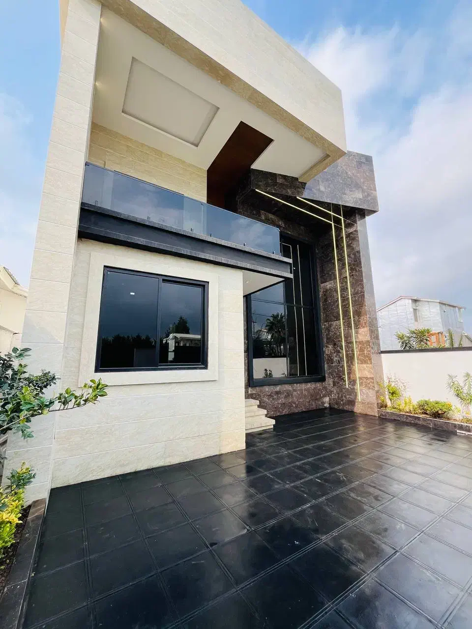 ویلادوبلکس300متری/متریال عالی وشیک/فول امکانات|فروش خانه و ویلا|شمشک, |دیوار