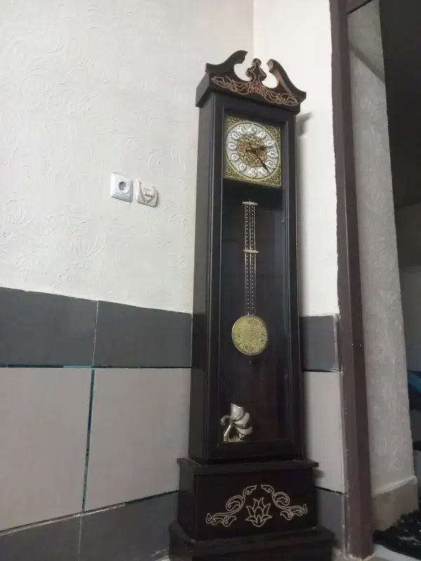 ساعت ایستاده|ساعت دیواری و تزئینی|شاهین‌شهر, نبوت|دیوار