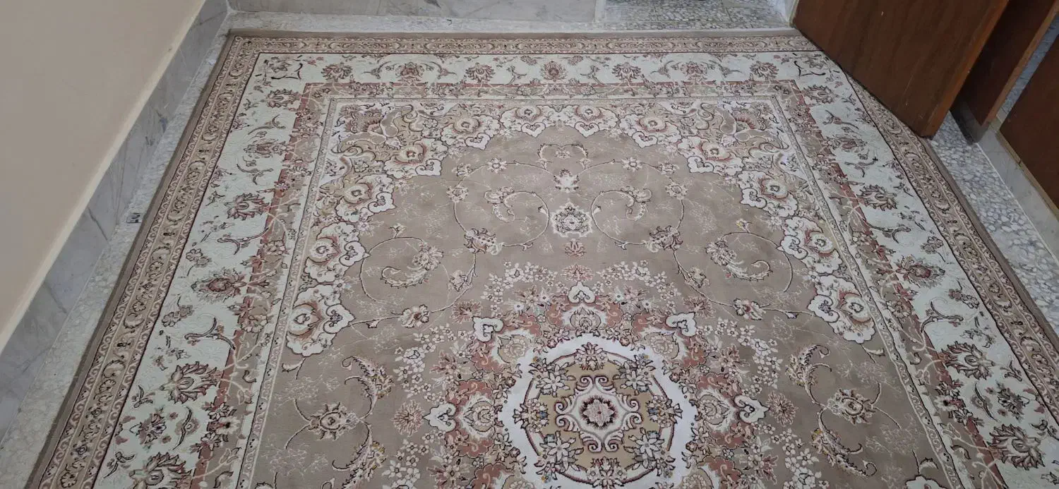 یک عدد فرش ۹ متری سالم|فرش|قدس, شهرقدس|دیوار