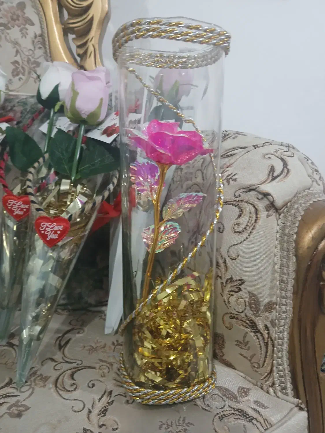 تعدادی گل به مناسبت روز مادر و روز زن|گل مصنوعی|الوند, |دیوار